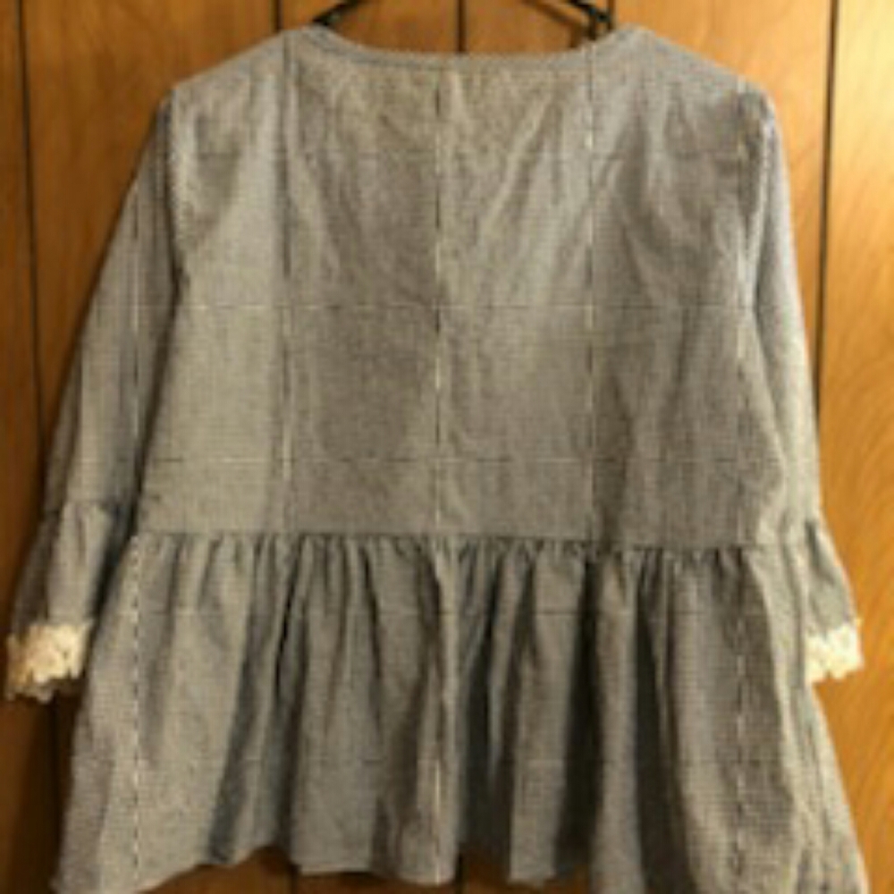 Top - Picture 3 of 3